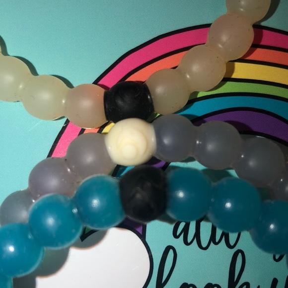 Authentic lokai bracelets - Picture 2 of 2